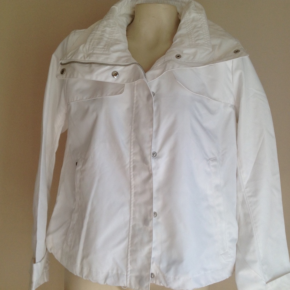 New White women's jacket NAUTICA medium NWT